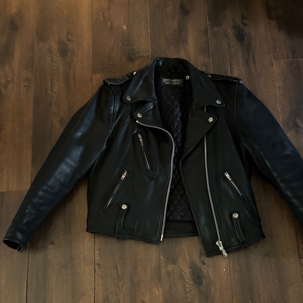 Harley-Davidson Black Quilted Leather Jacket vintage the belt is included